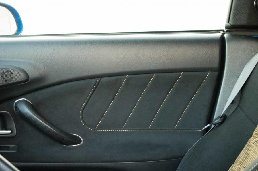Детали интерьера Honda S2000 CR (AP2) 2008 года  (фото 112 из 180)